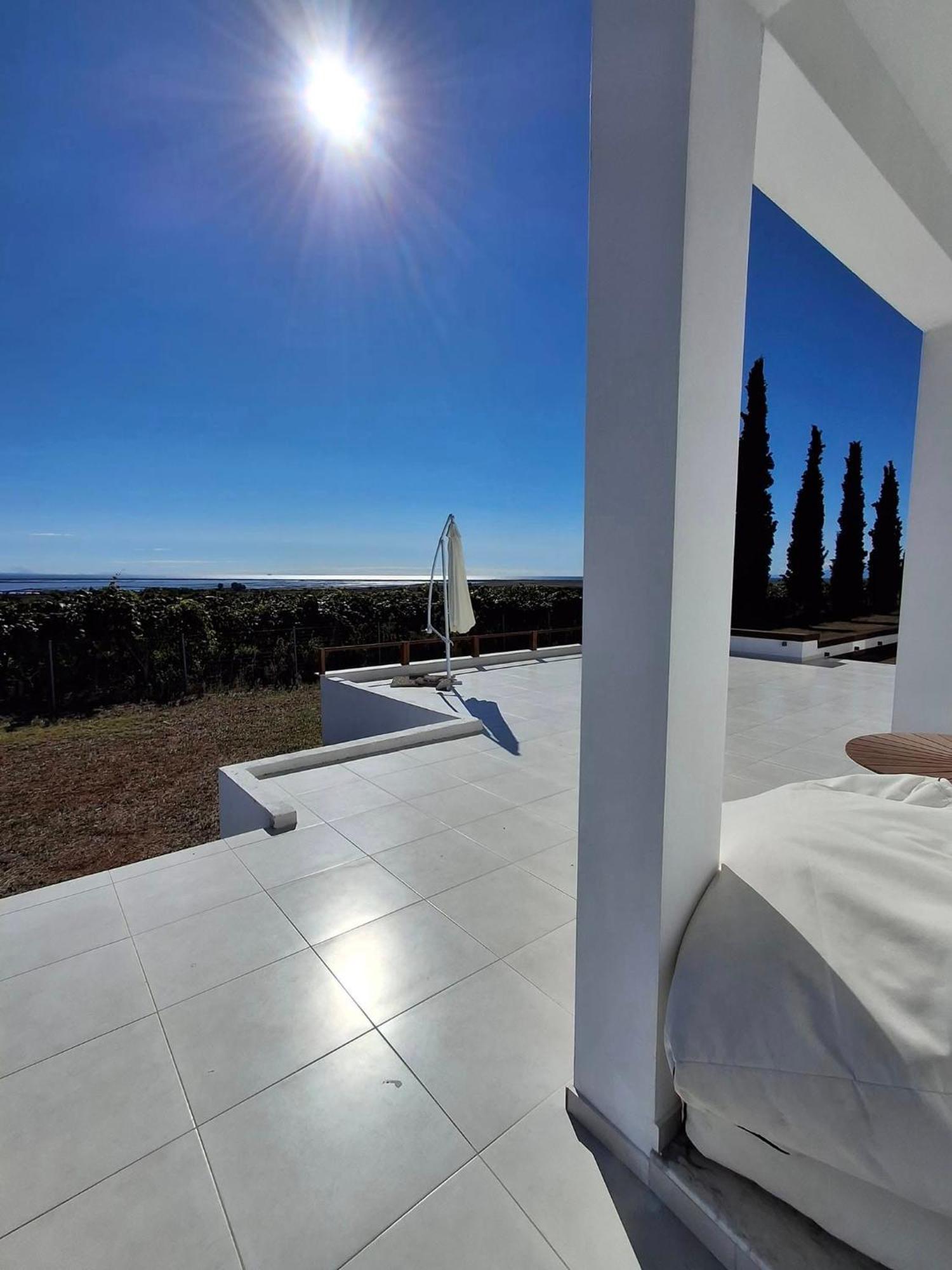 E Mare Villa *
