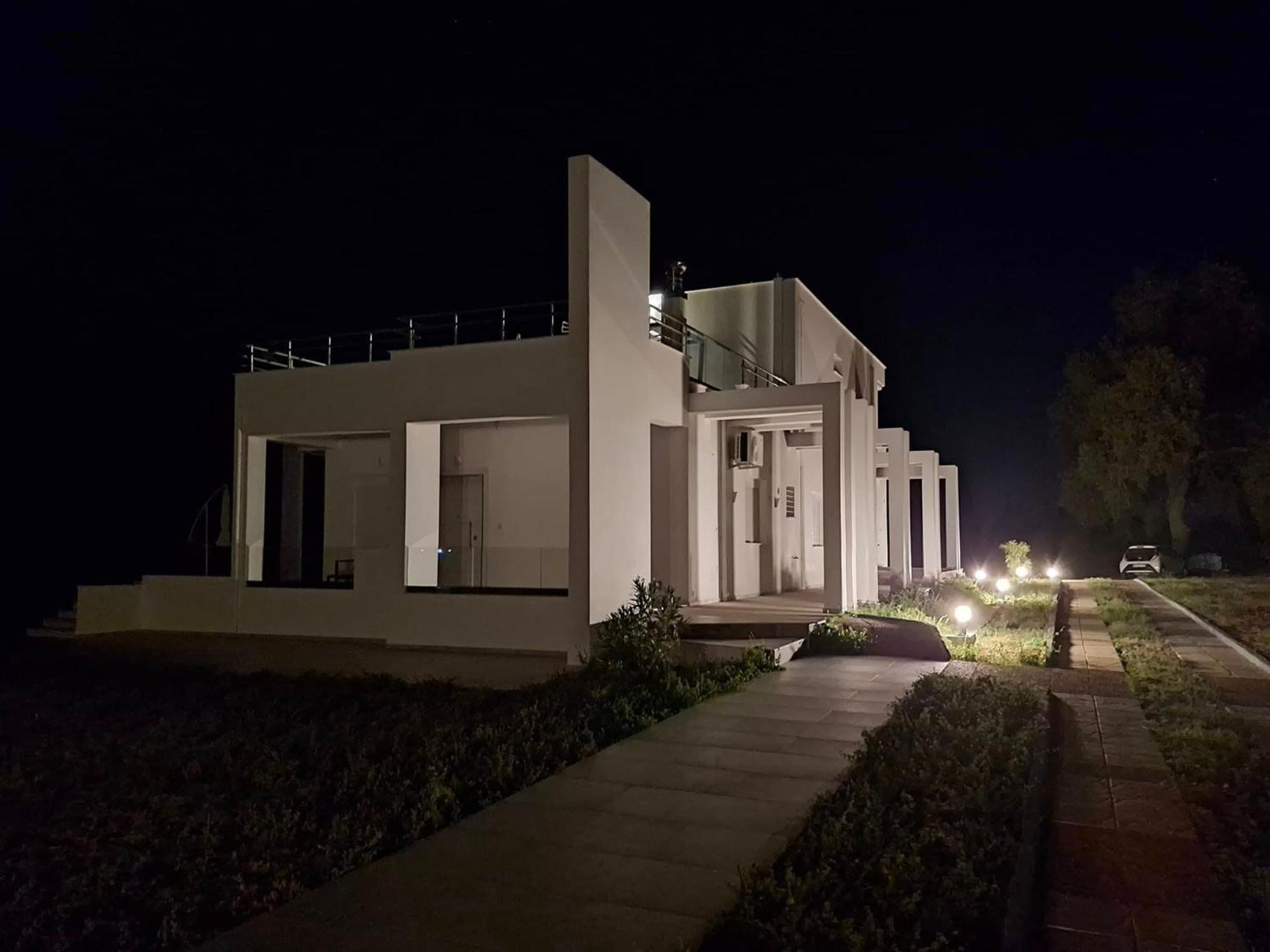 E Mare Villa *